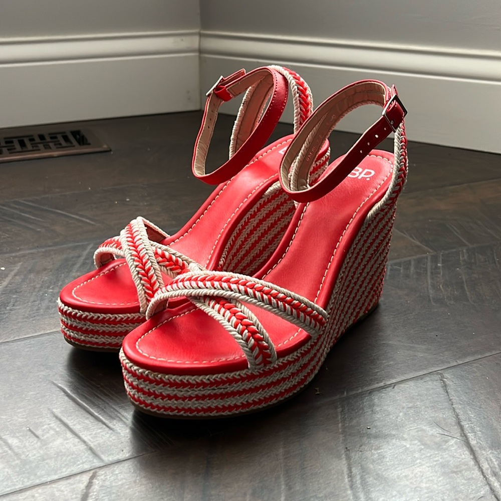 Red and White BP Wedges